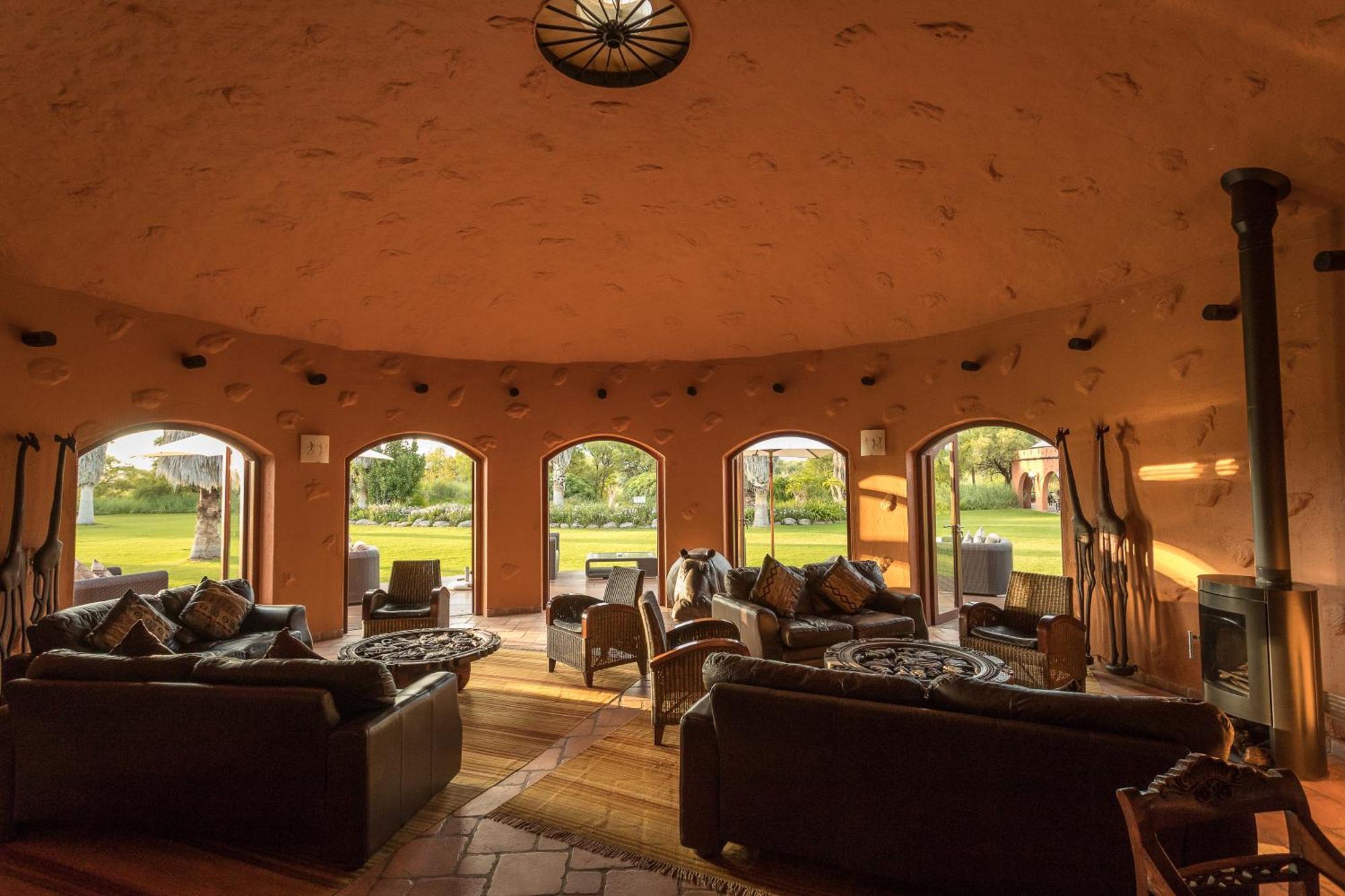 Mount Etjo Safari Lodge Kalkfeld Exterior foto